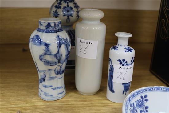 A collection of mixed 18th/19th century blue and white Chinese ceramics (mostly damaged)